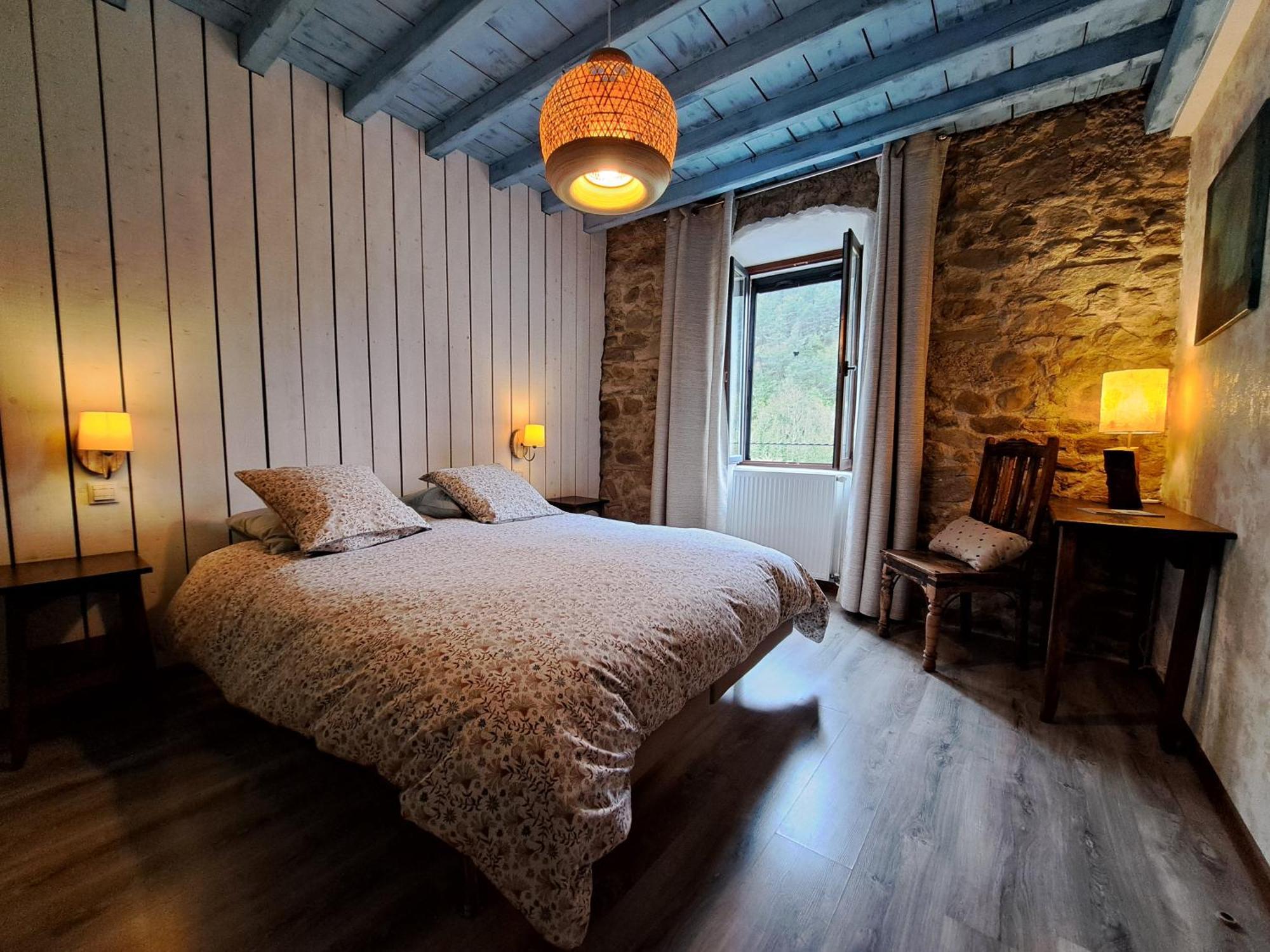 Le Sareymond Bed & Breakfast Menee Exterior photo