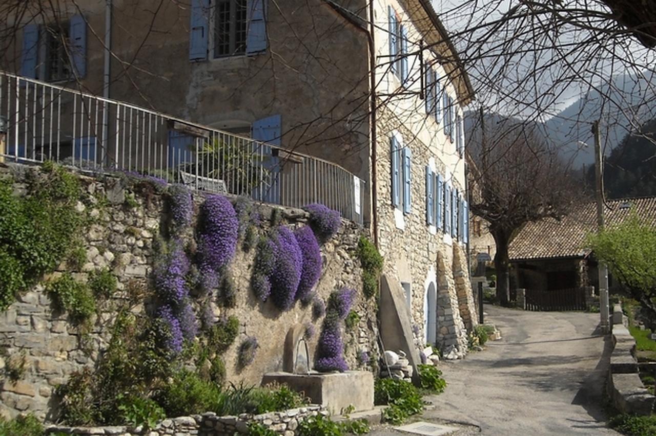 Le Sareymond Bed & Breakfast Menee Exterior photo